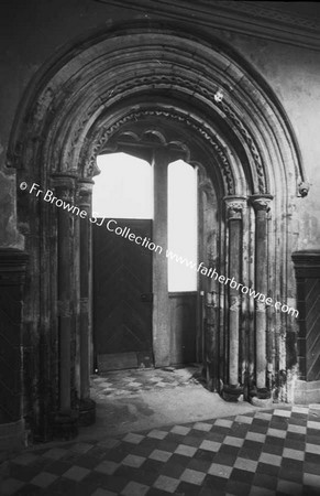 ABBEY CLOISTER ARCH IN BAPTISTRY OF PARISH CHURCH